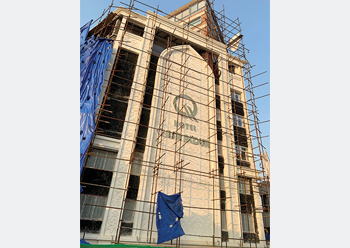Qasr Al Dur Hotel in Najaf ... Reynaers’ CW 50 series has been installed.