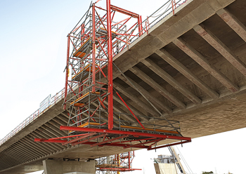A Variokit and Peri UP Flex suspended scaffold was used for the finishing works. 