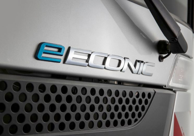 The electric trucks have a range of up to 500 km and rapid charging capabilities.