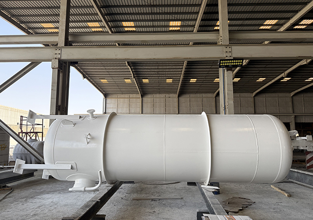 An ASME U Stamp-certified high-pressure vessel produced by Al Nafie Metal Industries. 