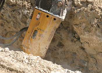 In action ... the Volvo HB22 breaker.