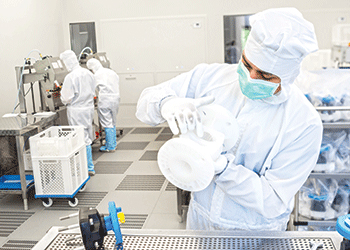 The cleanroom facility employs sophisticated hygiene concepts to ensures products are made to an ultra-high standard of cleanness.