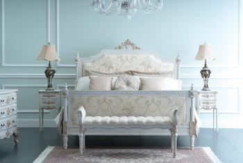 The London Crackle Bed ... stylishly-crafted.